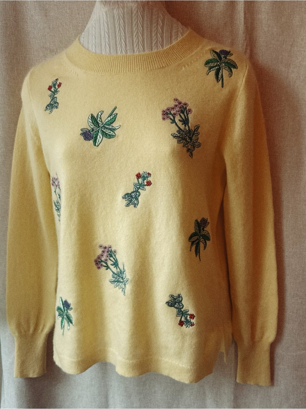 🌼🍋 100% Cashmere • J.Crew • Meadow Lemon • Botanical Embroidered • Yellow
